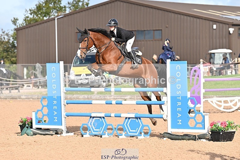 251005-102211-02739 - Cls 15 Foxhunter and 1.20m