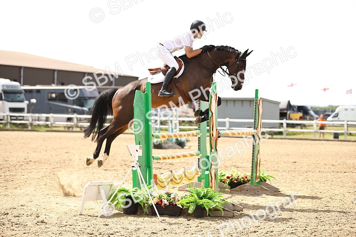 SBM_000430 - Class 15 - Redpost Equestian Senior Foxhunter - 1.20m