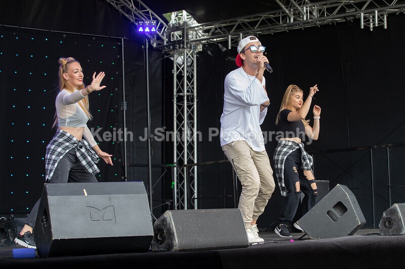 - Entertainers