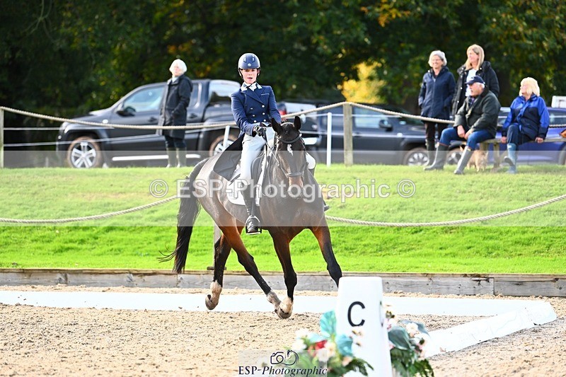 231021-143152-17859 - 358-ROYALE.MESSENGER-Anna.Singer-DR