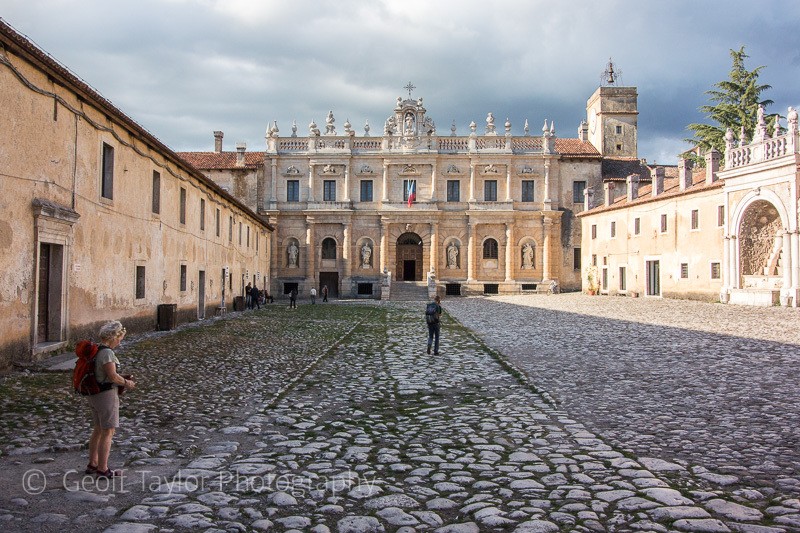Monastery of San Lorenzo - Naples, Padula & Northern Calabria