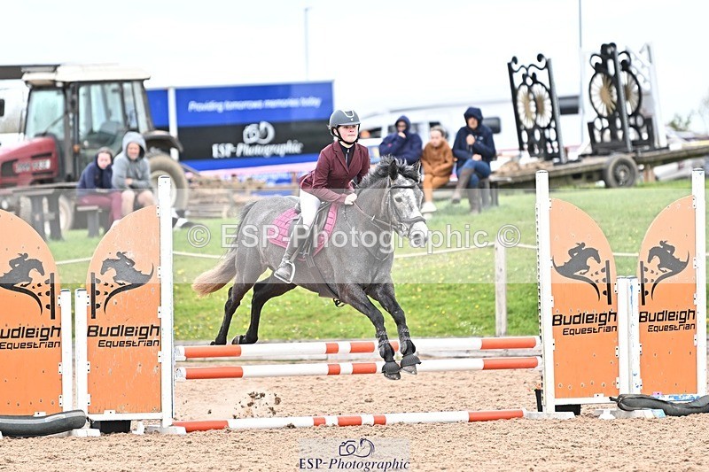 250414-101742-00050 - 70cm Round 1