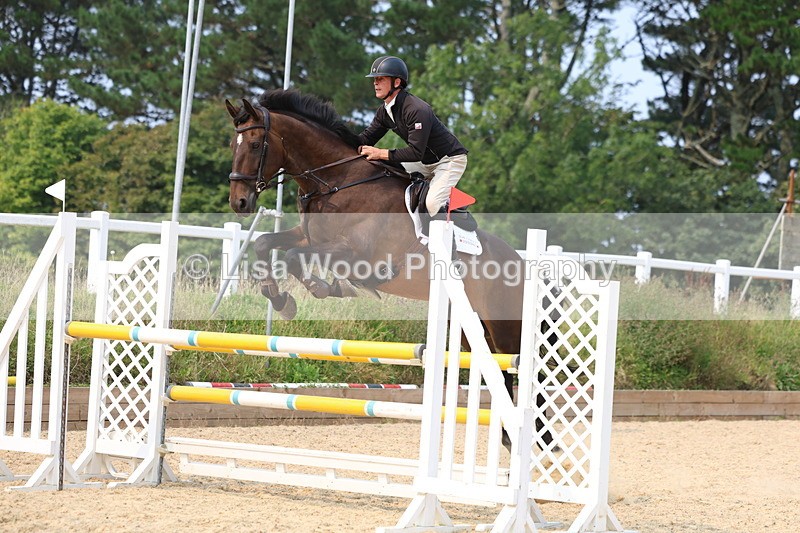 3E7A2576 - Class 8: Senior Newcomers/1.10m open