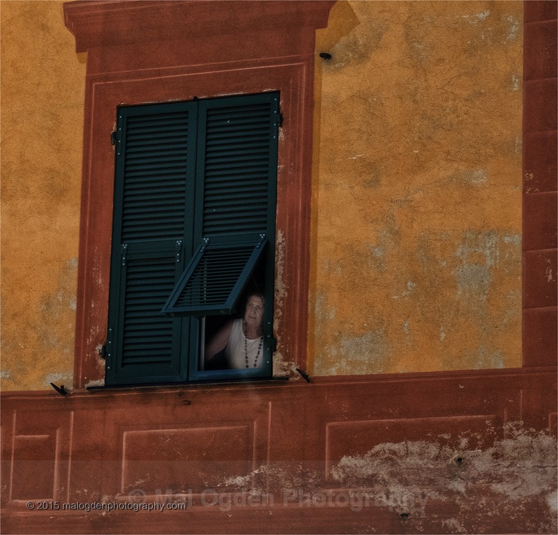 Lady in Waiting - Italy