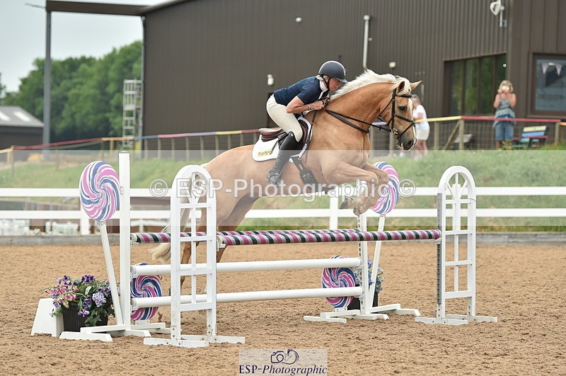 230611A-112324-04768 - Cls 33 95cm Amateur Qualifier