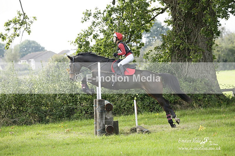  WWHT 171021 2910 - Intermediate (0.90m)  17/10/21