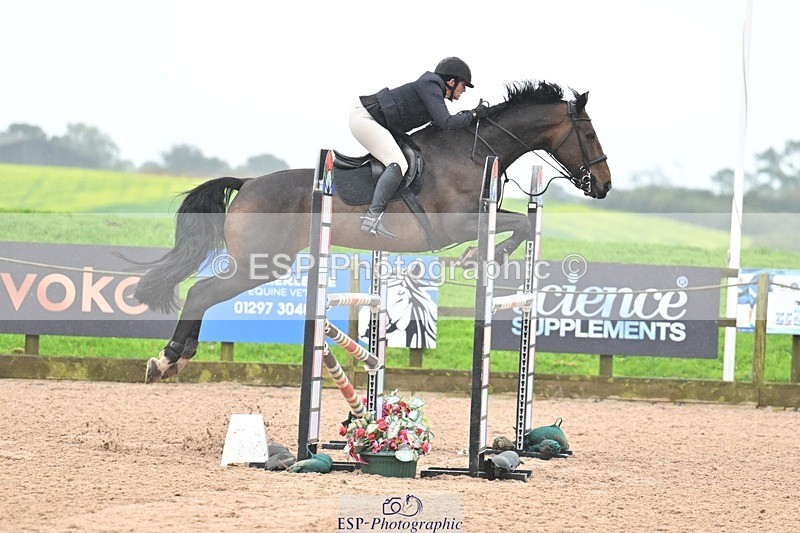 251003-120839-00653 - Cls 2 Newcomers and 1.10m