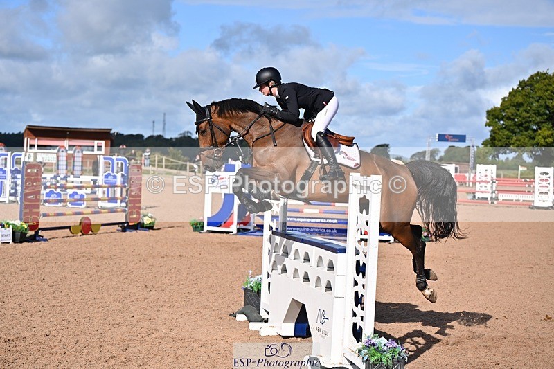 250912-103200-03924 - Cls 15 Snr Foxhunter