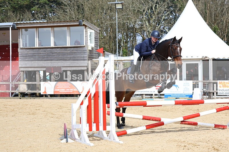 3E7A6882 - Class 4: Senior British Novice/90cm open