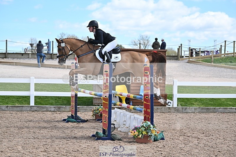 240418A-135120-03617 - Cls 13, 1 Star Bronze Tour 1.10m