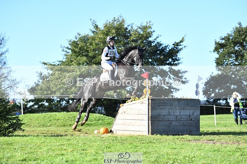 231022-105036-25691 - 236-FAIRLIGHT.ALLEGRA-Jonny.Lee-XC