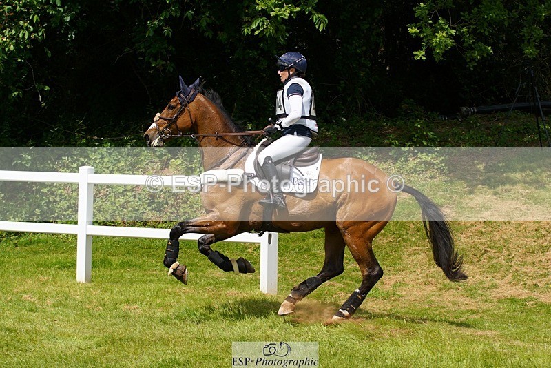 230528-141916-17697 - 474-LONDON_52-Laura_Collett-XC