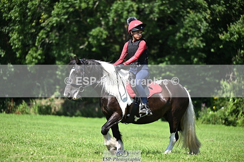 240729B-142623-02774 - Abbie's Group XC