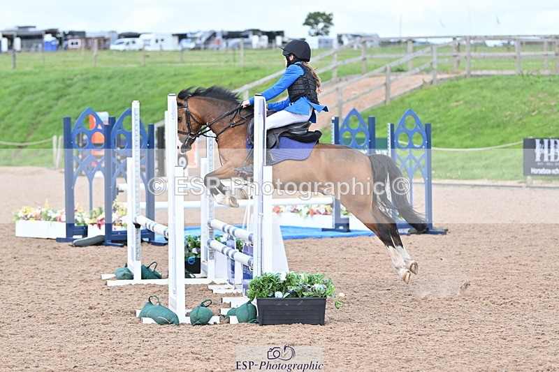 240628A-161550-01409 - Cls 5 Stepping Stones 128cm + 138cm