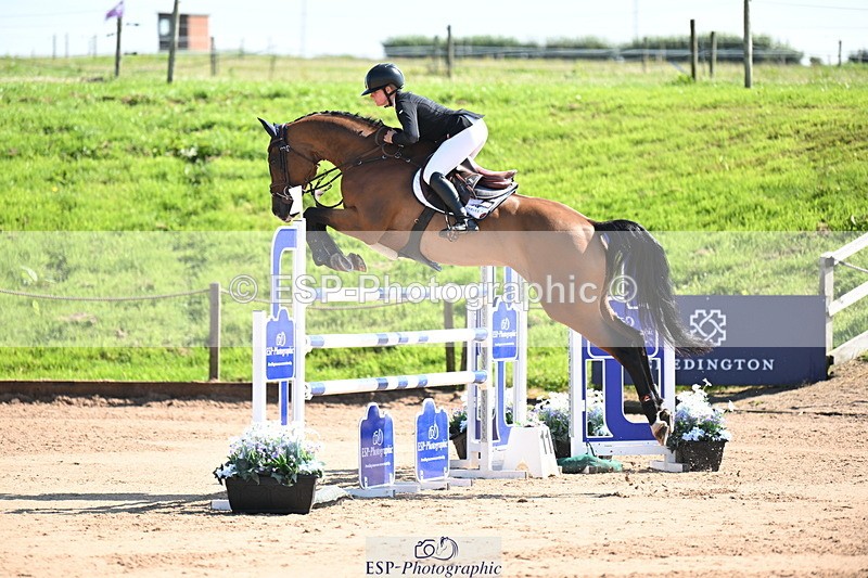 240718A-101353-04430 - Cls 1, 3 Star Small Tour 1.35m