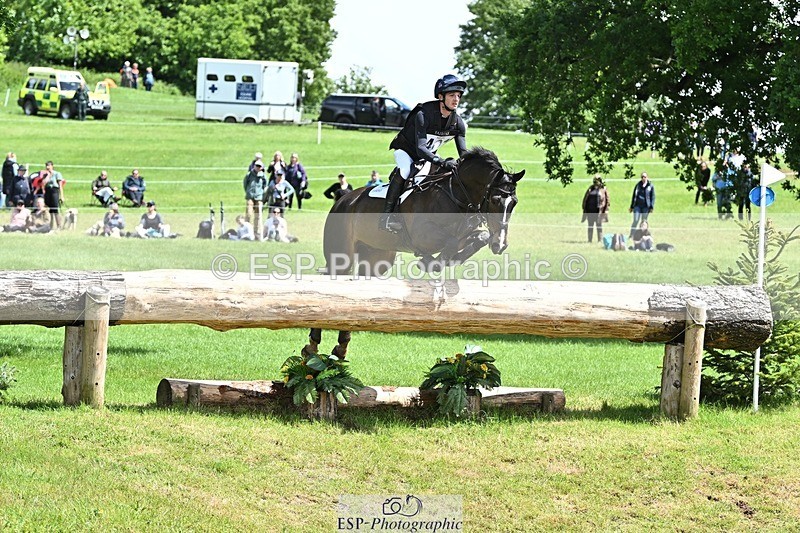 240526-122012-21932 - 401-PLOT_TWIST_B-Tom_Jackson