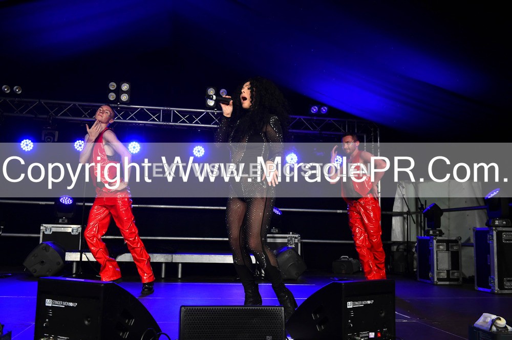 SH4_6622 - The Cher Experience