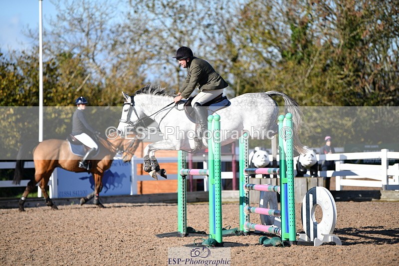 231110A-132649-00572 - Cls 5 Newcomers & 1.10m Open