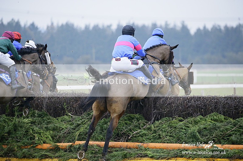 PtP 230122 634 - Cocklebarrow Races - Heythrop Hunt - 23/01/22