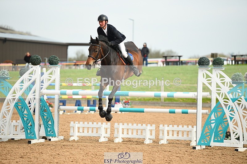230504A-090826-00284 - Cls 8 Snr Foxhunter