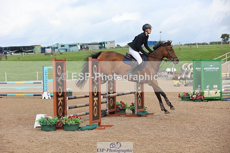 250911-142950-02458 - Cls 5 Chard Snr 90cm Speed Derby