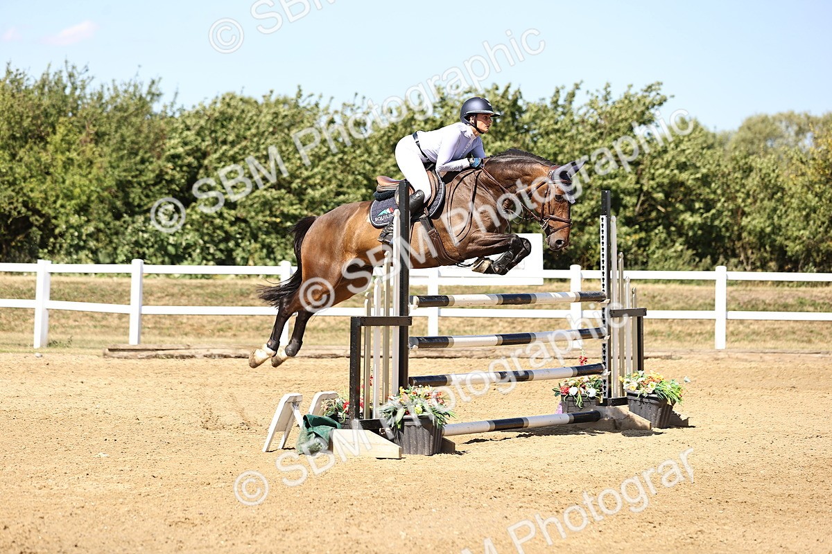 SBM_015385 - Class 16 - Senior foxhunter - 1.20m Open