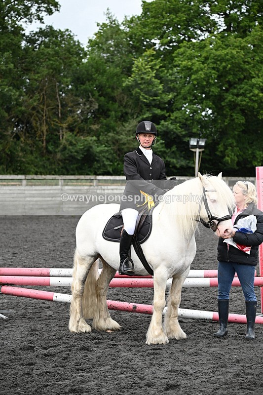 WJ6_0305 - Class 13 Novice 60cm