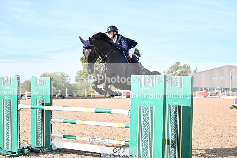 251001-144044-00472 - Cls 6 Foxhunter and 1.20m Open