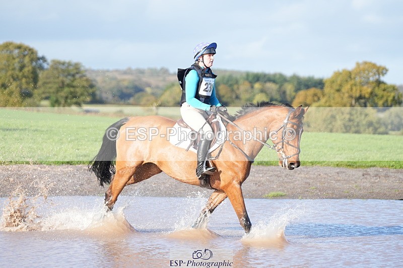 251024A-152155-13209 - C-236-Jess.Falle