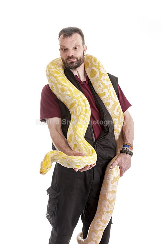 2SKJ8795 - Roaming Reptile Show. II