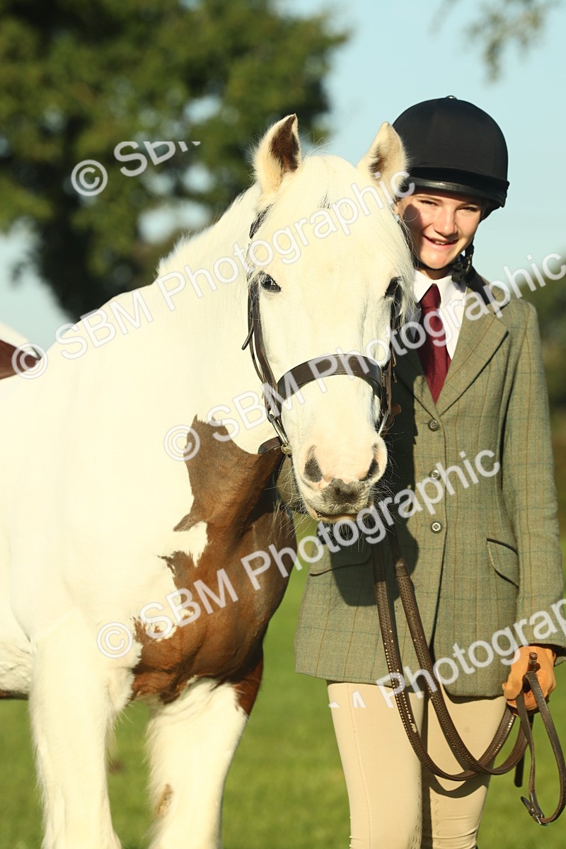 SBM_57514 - S37 - Starters In Hand Showing