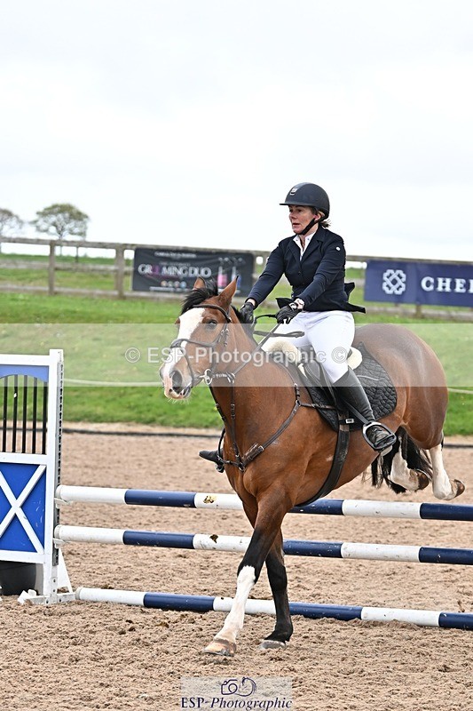 250414-110036-00359 - 80cm Round 1