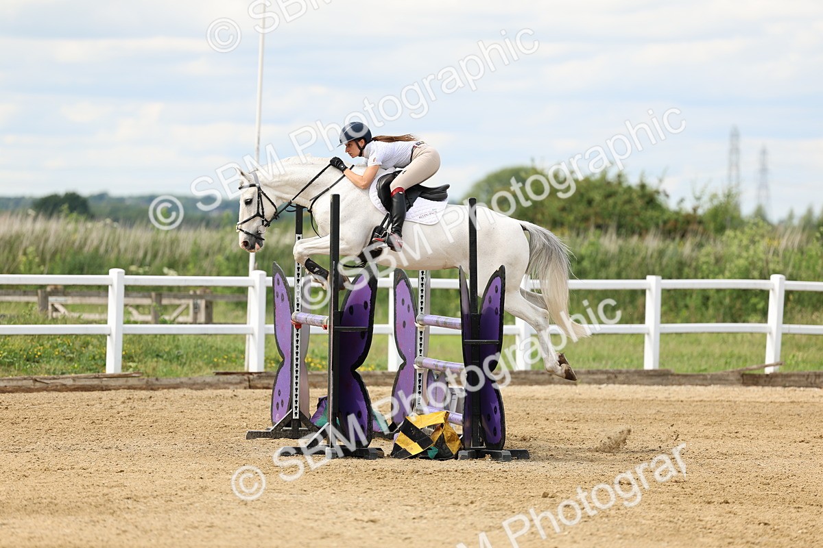 SBM_006074 - Class 19 - Senior Newcomers - 1.10m