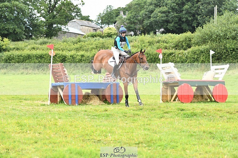 240630-125523-01139 - 910-Imogen_Daniels-Granstown_Master