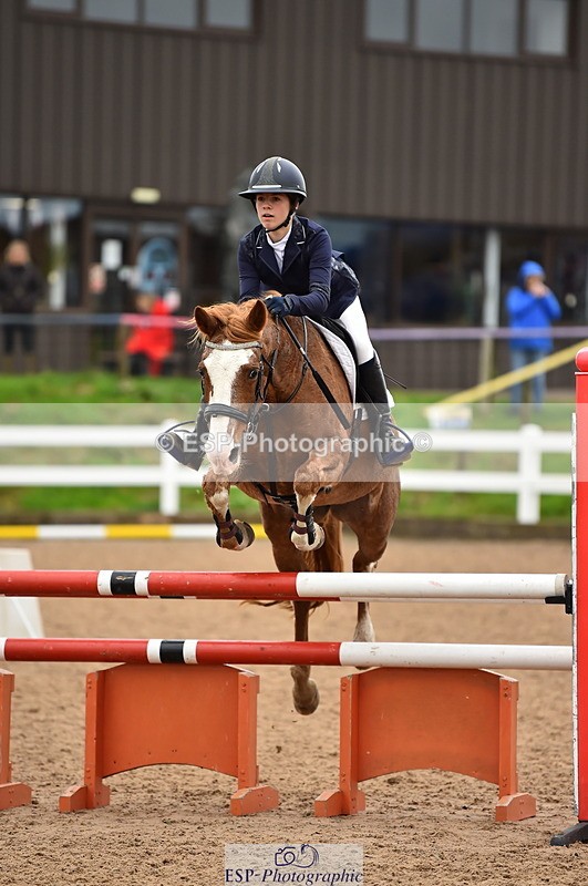 231028A-130356-01570 - Cls 4 Newcomers & 1m Open