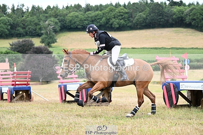 250803A-113547-11191 - K-466-Emily.R.Vincent-GOLDEN.HEART.BREAKER