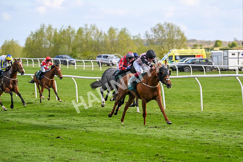 240424-Race 7-Fly Pass-8551 - Race 7