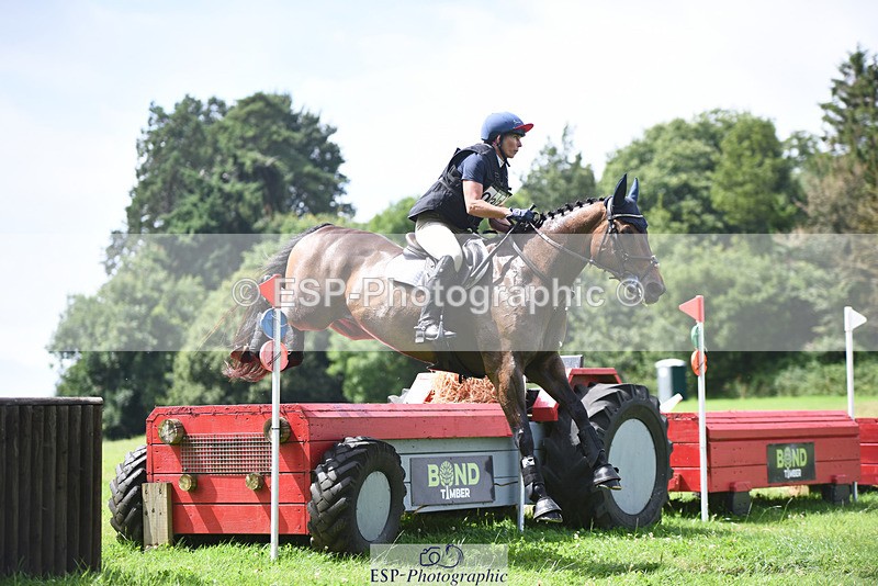 240804-120938-12642 - 321-Samantha_Lewis-KNOCKRIGG_BRONCO