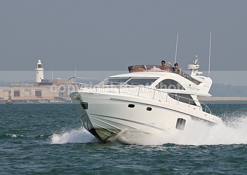 130826 CORONA FAIRLINE PHANTOM 48 WT7A1992 - Flybridge Cruisers