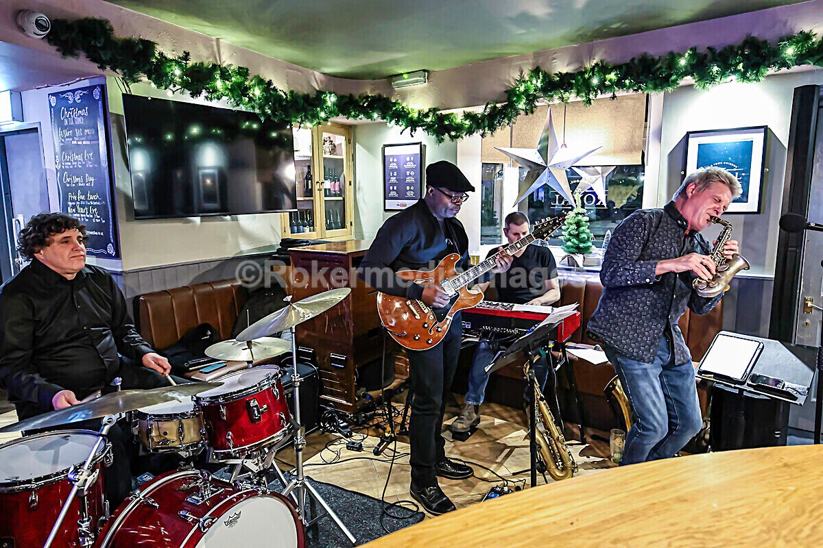 Derek Nash Dec 2025-41 - Derek Nash and Jonny Henderson Trio