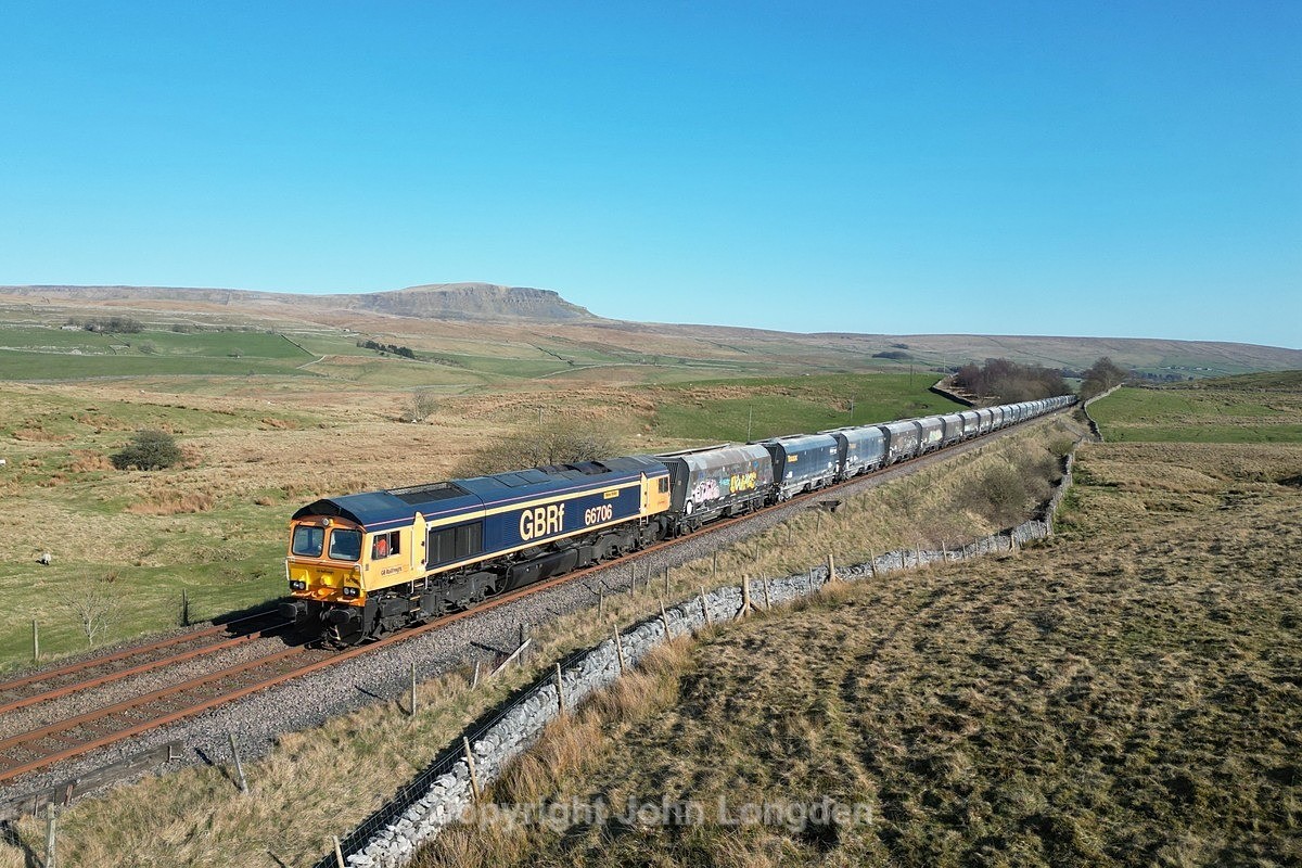 JL - 2.4.25 66706 6E77 Arcow - Hunslet, Selside Far Moor - Latest shots