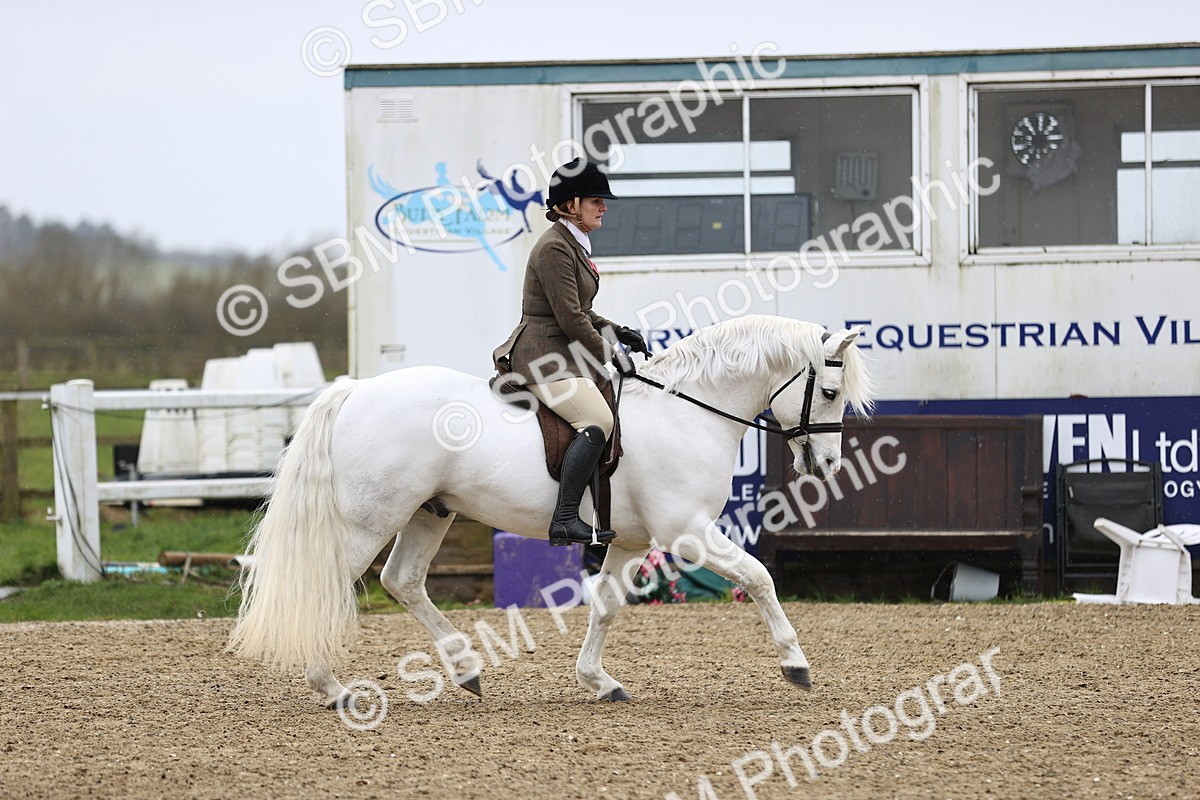 SBM_007500 - Class 31-32 - M&M Confined Novice Small-Large