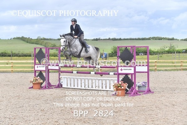 BPP_2824 - SUN CLASS 18 Senior Newcomers/ 1.10m Open