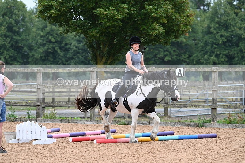 WJ7_7644 - Poles 10:00am