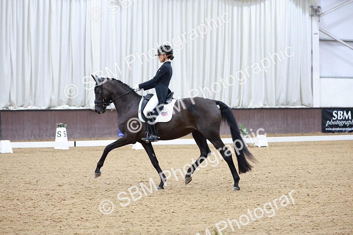 SBM_021175 - Class 14 - FEI Grand Prix - 17.40-18.34