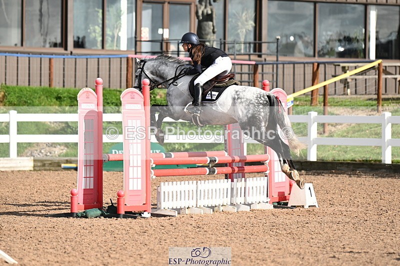 241026A-120012-00852 - SAT Cls 8 Pony Discovery and 90cm Open