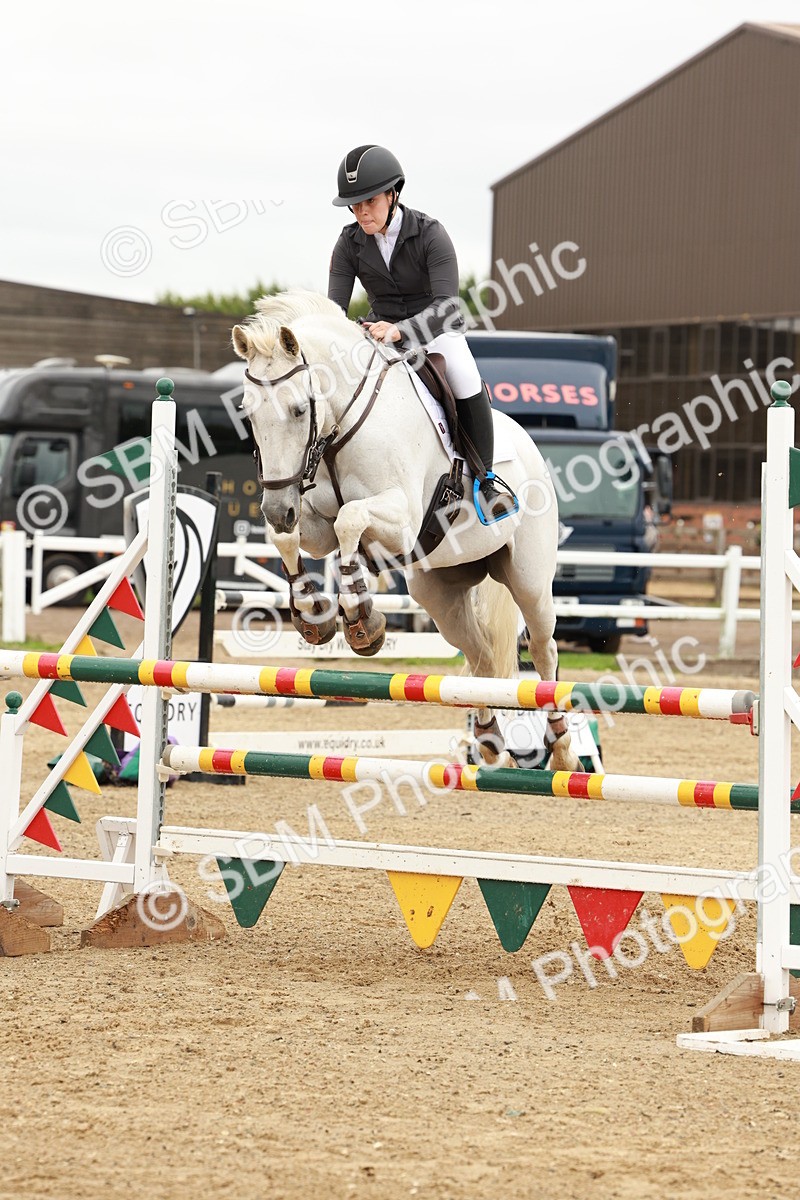 1I0A7714 - Class 4 - Senior Newcomers 1.10m