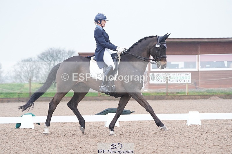 250404-081102-03704 - 018-Louise.Davison-Quamperfect