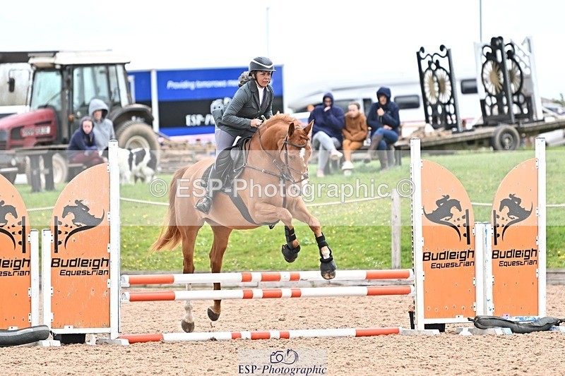 250414-101233-00019 - 70cm Round 1