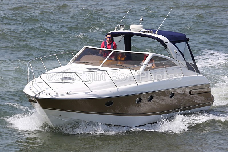 160508 V COOL - PRINCESS V40 Y92A6220 - Motorboats - Open
